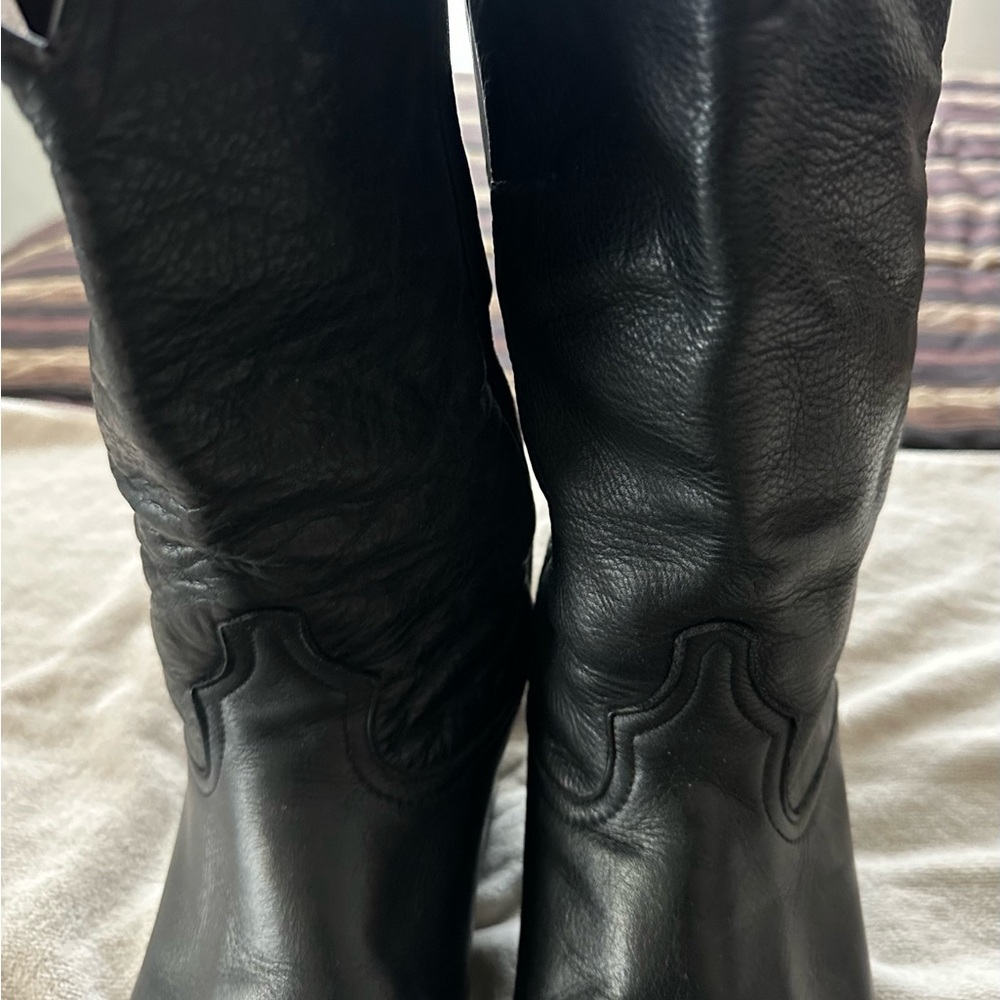 Tony Lama boots size 10 1/2, D excellent condition lots of life left!